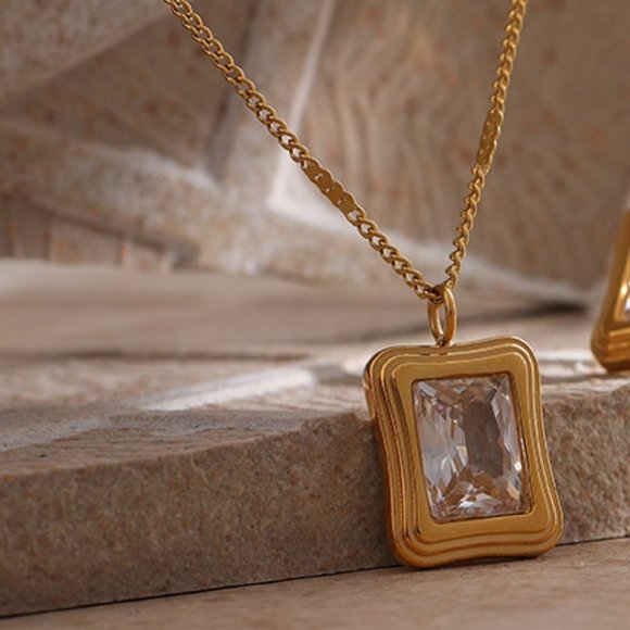 ^NEW 18K Gold Plated Emerald Cut Diamond Square Pendant Necklace - Picture 2 of 5